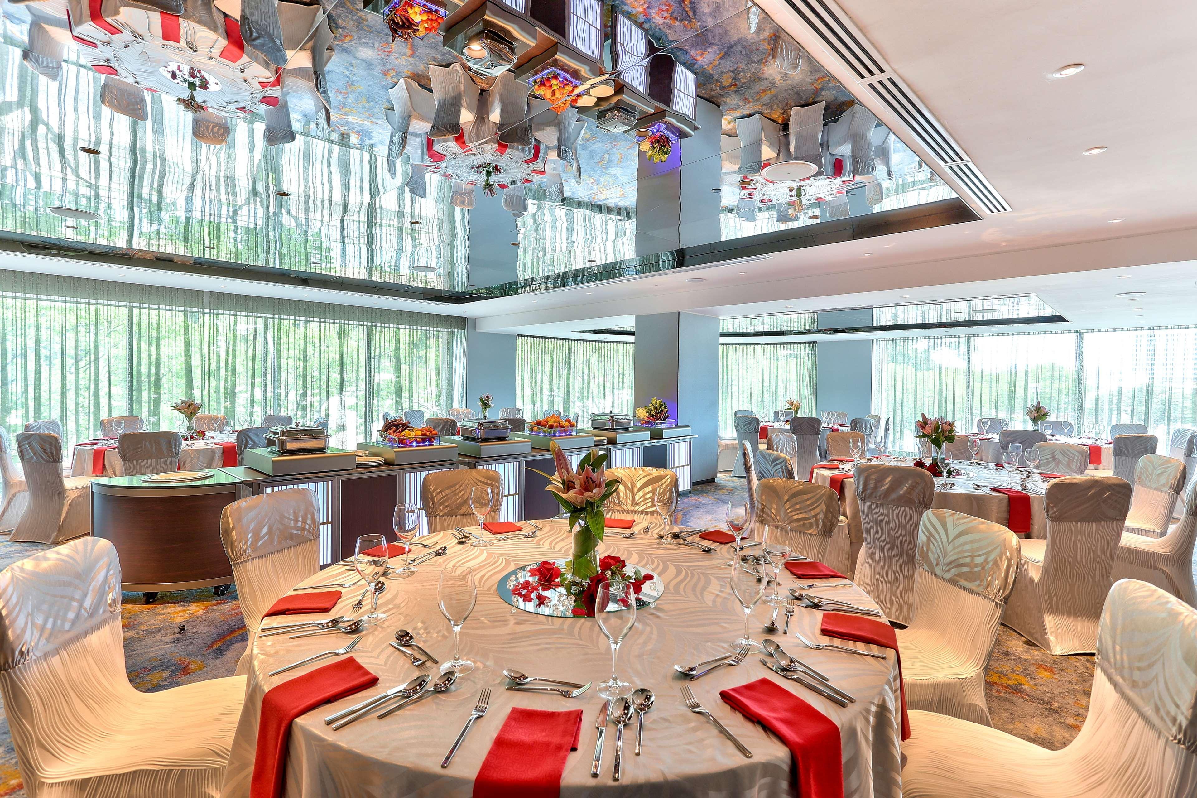 Hilton Kota Kinabalu Hotel Екстериор снимка The ballroom