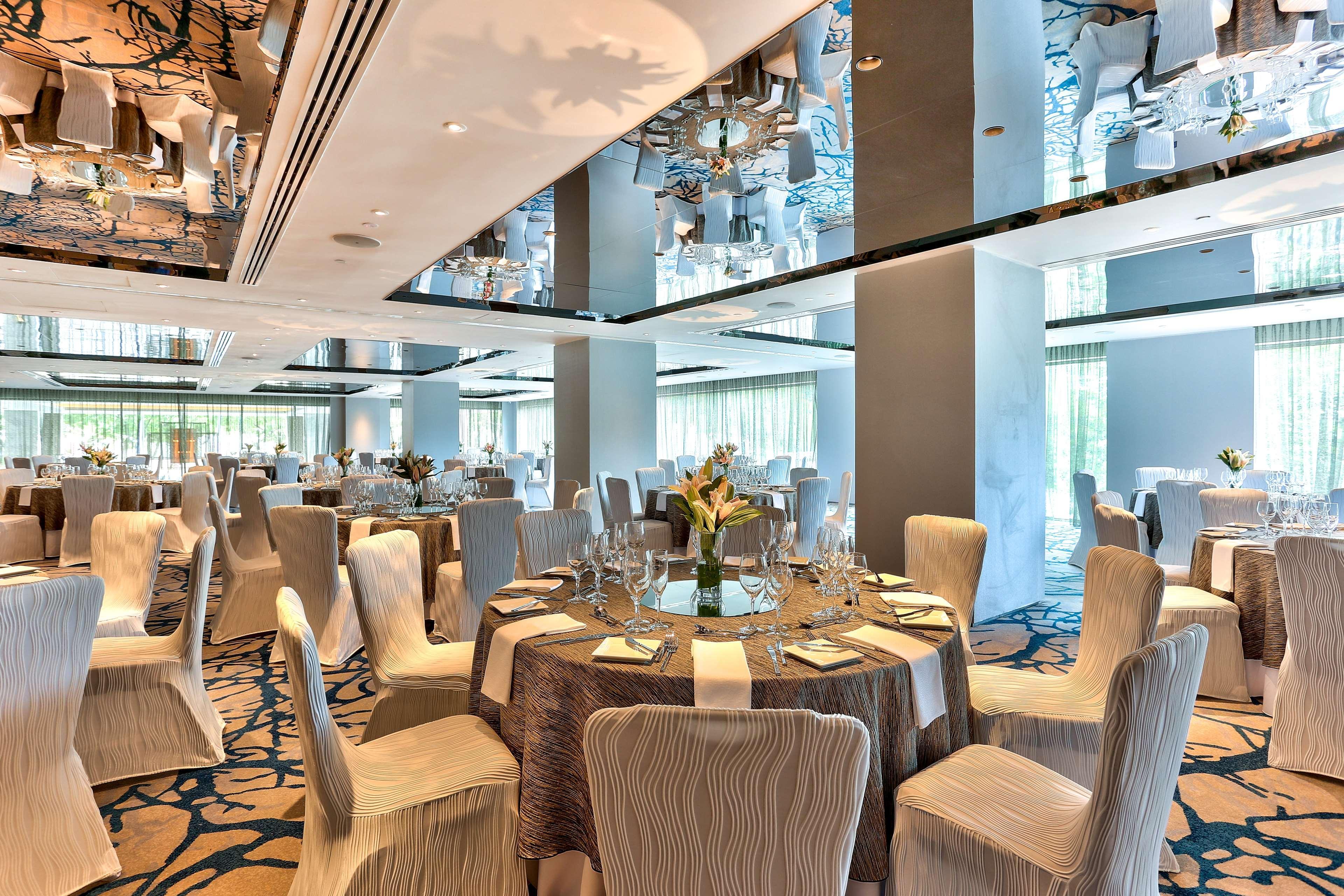 Hilton Kota Kinabalu Hotel Екстериор снимка The ballroom
