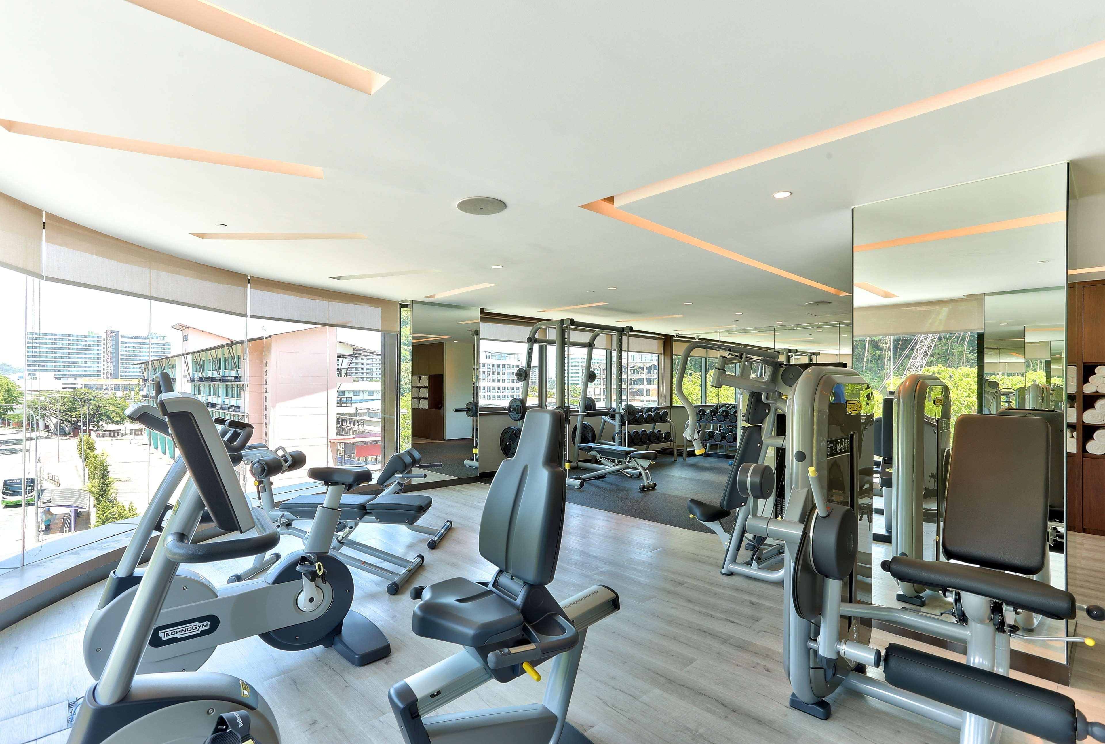 Hilton Kota Kinabalu Hotel Екстериор снимка The gym at the hotel