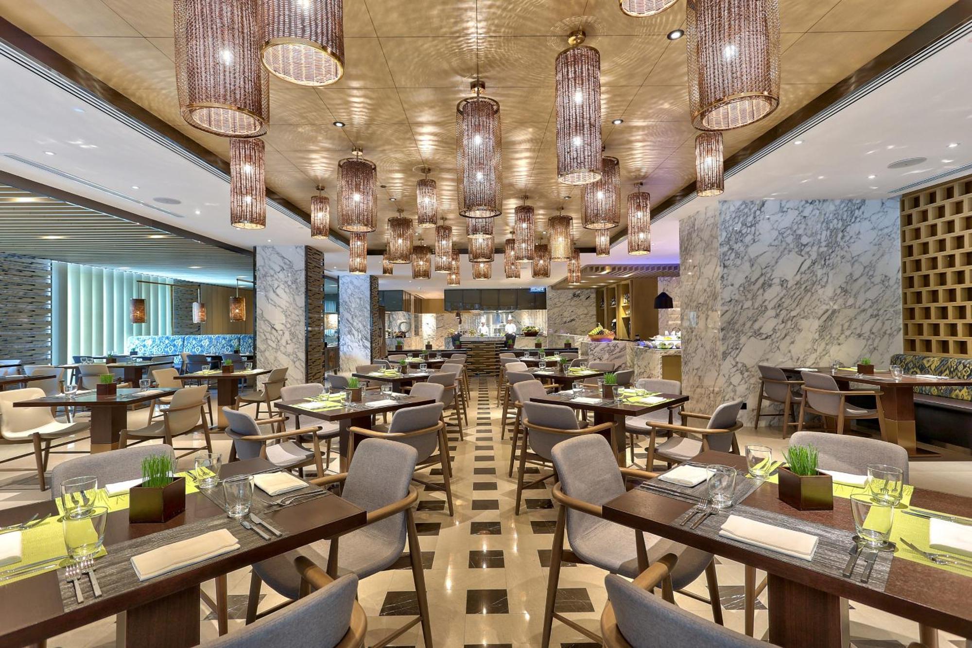 Hilton Kota Kinabalu Hotel Екстериор снимка