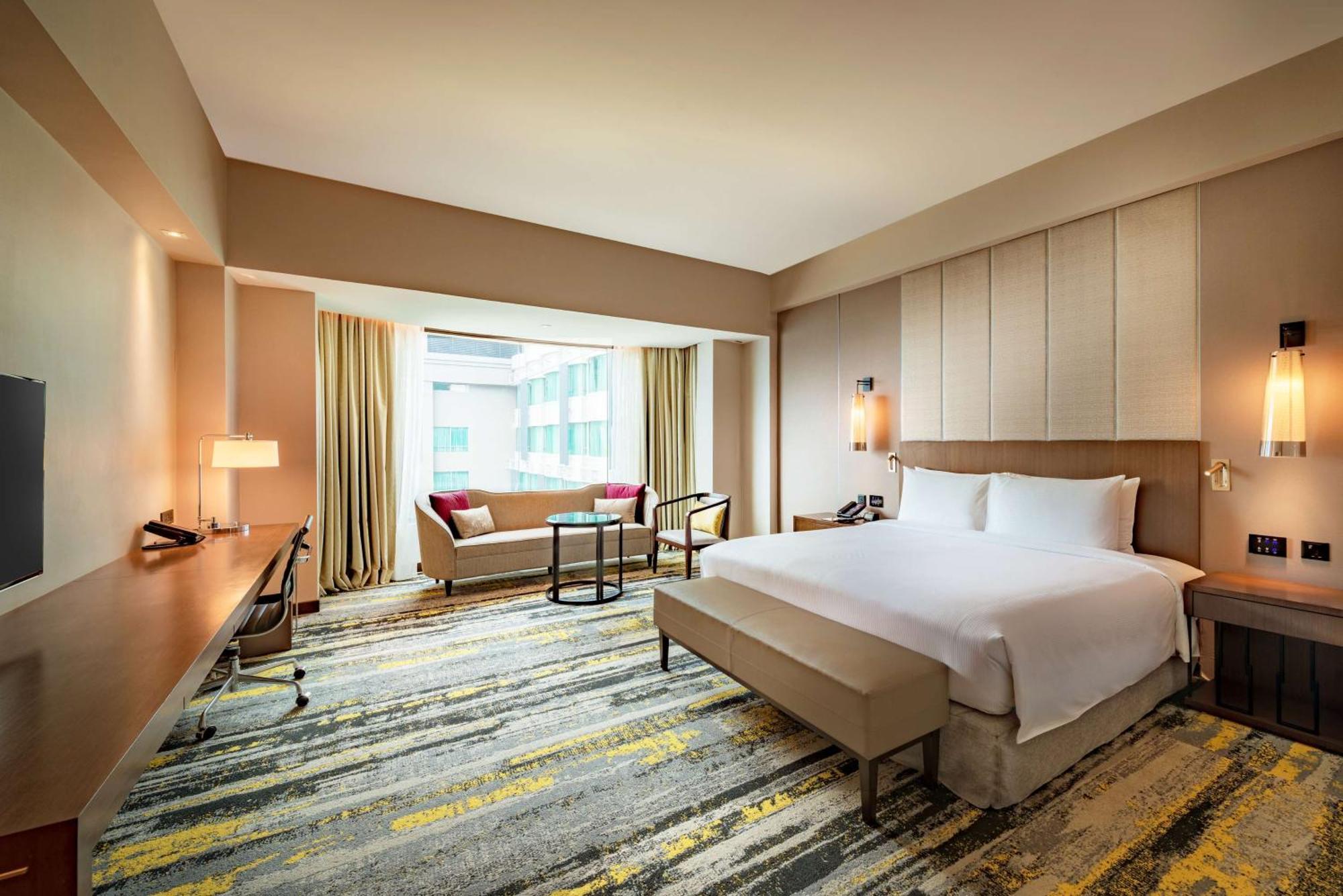 Hilton Kota Kinabalu Hotel Екстериор снимка