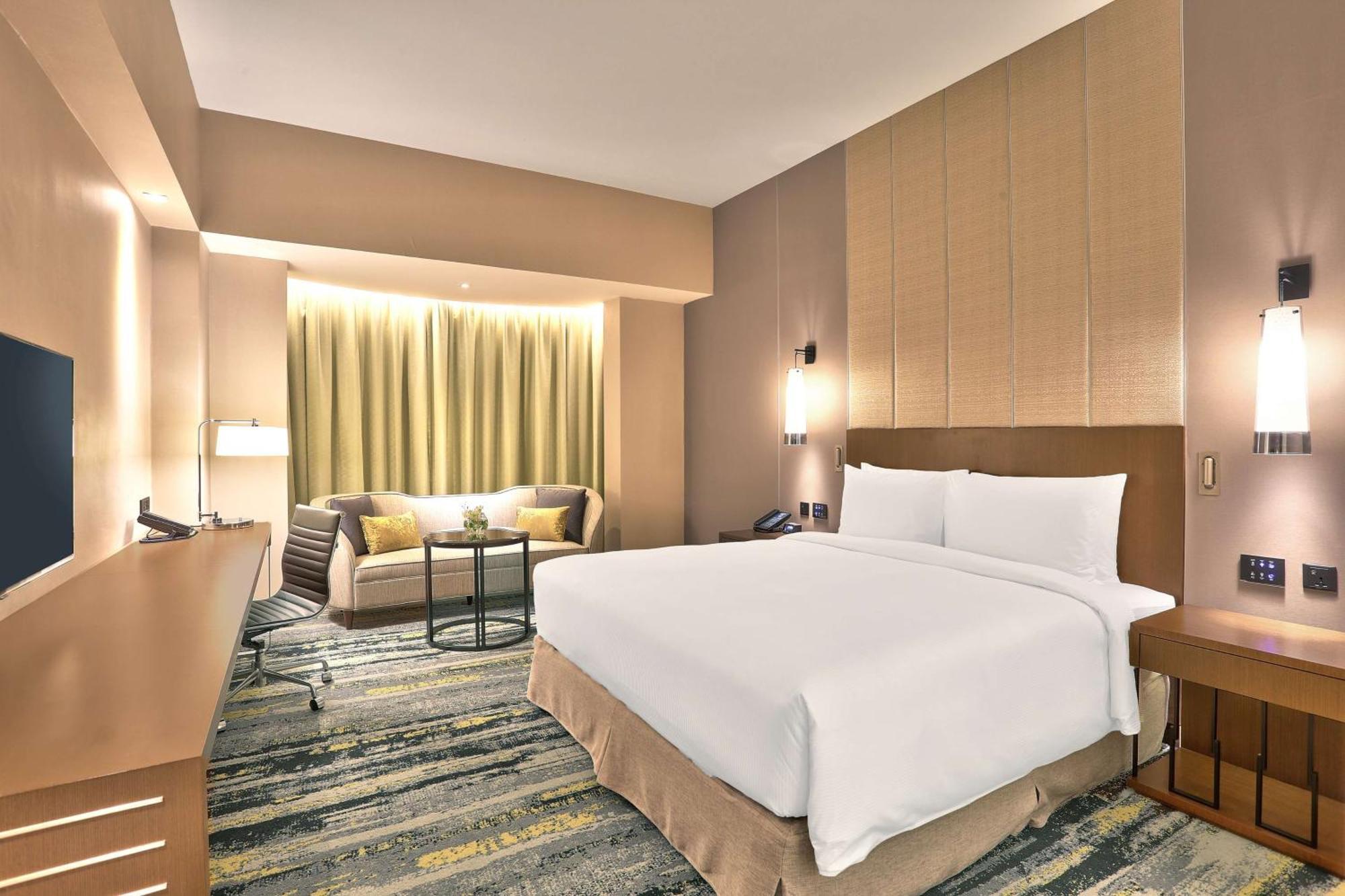 Hilton Kota Kinabalu Hotel Екстериор снимка